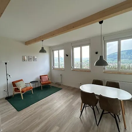 Du Chateau Apartment *